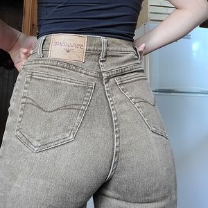 Brown high waist jeans